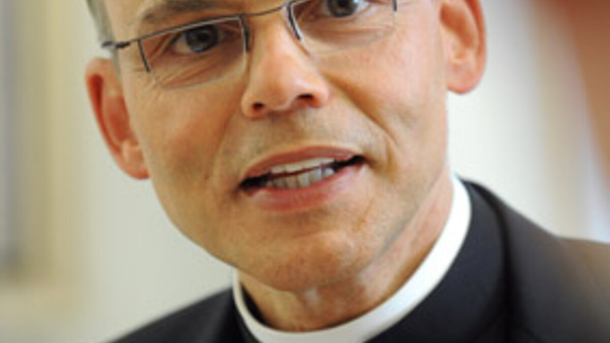 Bischof würdigt neuen Erzbischof Gänswein